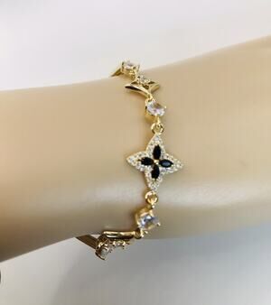 Women 14K Gold Plated Elegant Floral Rhinestone Bracelet Oro Laminado Pulsera9"